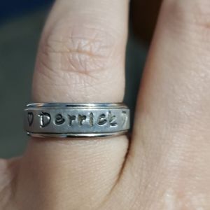 Silver Derrick ring band womens size 6 hearts